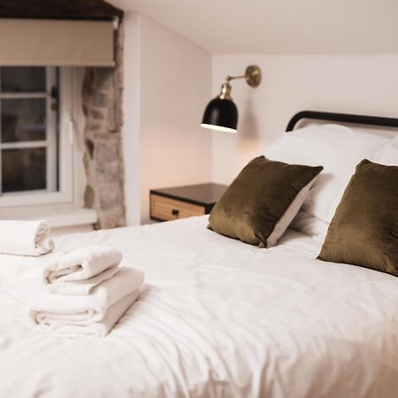 Bankers Quarters - Apt 1 ชาเปลอองเลฟริธ ภายนอก รูปภาพ